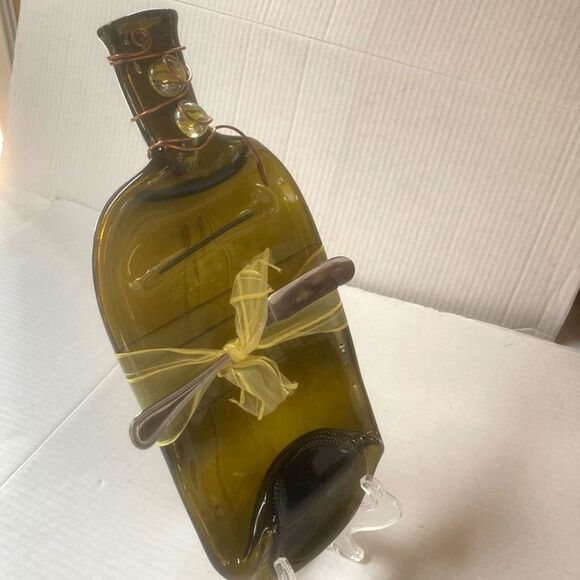 APPETIZER TRAY Wine Bottle Serving Tray Plate and Spreader Knife 13 x 6 inches - Picture 2 of 9